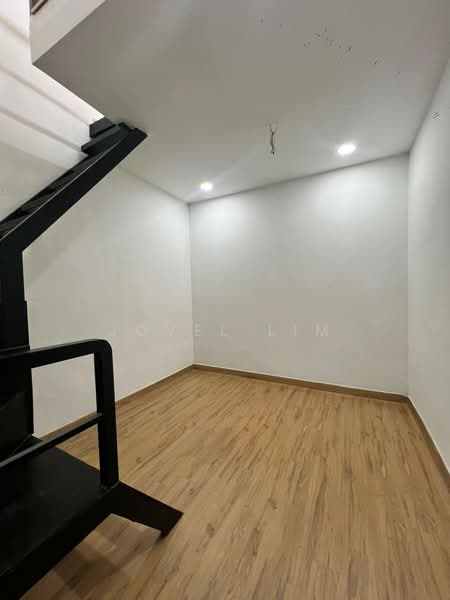 Rumah Teres 1 Tingkat untuk Dijual di Taman Rinting (Masai) - Jovel Lim - Interior - PropertyGuru.com.my