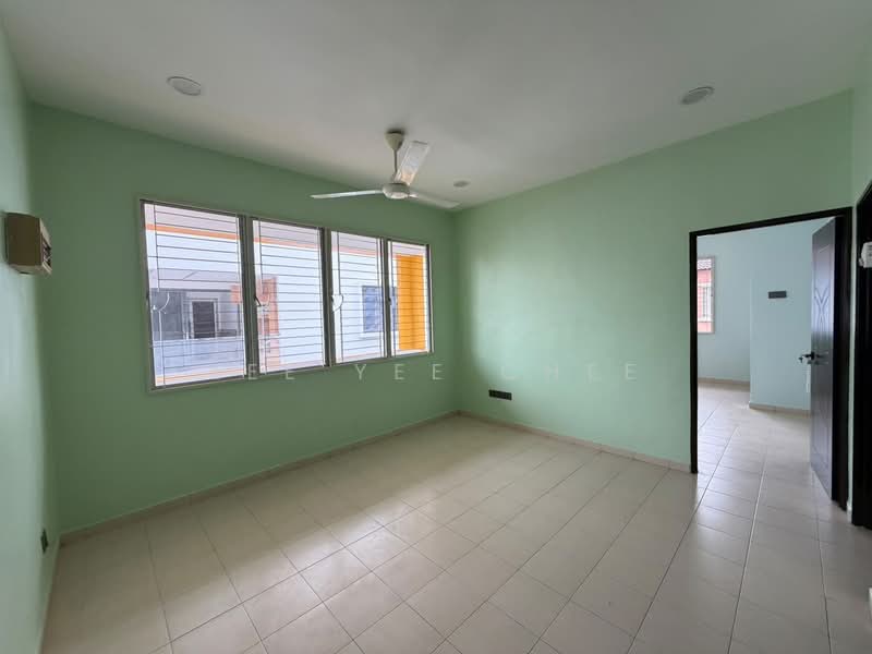 Semi-Detached House for Sale in Taman Bayu Mutiara (Bukit Mertajam) - Lee Yee Chee - Living Room - PropertyGuru.com.my