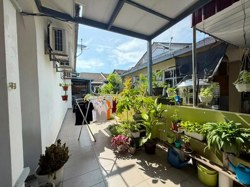 Rumah Berkembar untuk Dijual di Sungai Jawi (Penang) - Azura Ghani - Balcony - PropertyGuru.com.my