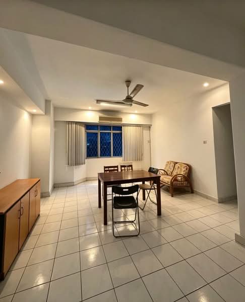 Condominium for Rent at Kelana Puteri - Tom Ting - Living Room - PropertyGuru.com.my