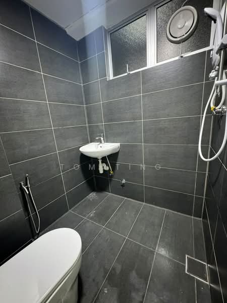 Kondominium untuk Disewa di Kelana Puteri - Tom Ting - Bathroom - PropertyGuru.com.my