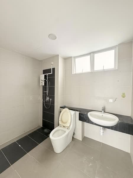 Condominium for Rent at Bayu Sentul - Ray Chong - Bathroom - PropertyGuru.com.my