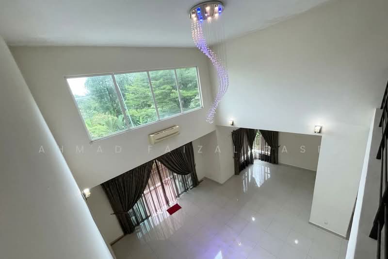 Rumah Banglo untuk Dijual di Kayangan Heights (Shah Alam) - Ahmad Faizal Basri - Living Room - PropertyGuru.com.my