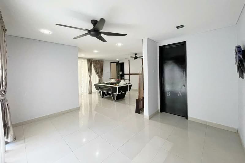 Rumah Banglo untuk Dijual di Kayangan Heights (Shah Alam) - Ahmad Faizal Basri - Living Room - PropertyGuru.com.my