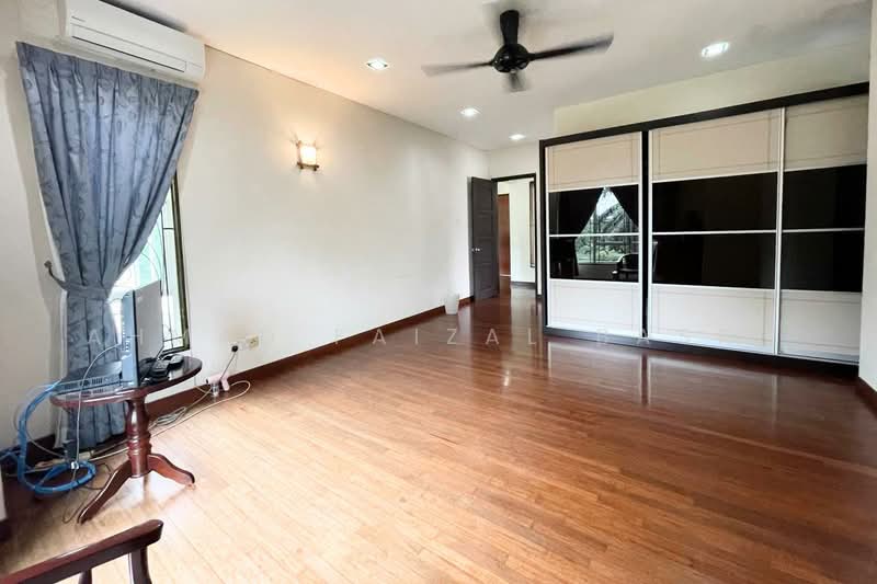 Rumah Banglo untuk Dijual di Kayangan Heights (Shah Alam) - Ahmad Faizal Basri - Bedroom - PropertyGuru.com.my