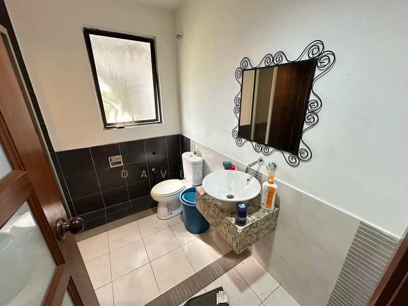 Bungalow for Sale in Bukit Gita Bayu (Seri Kembangan) - David Tan - PropertyGuru.com.my