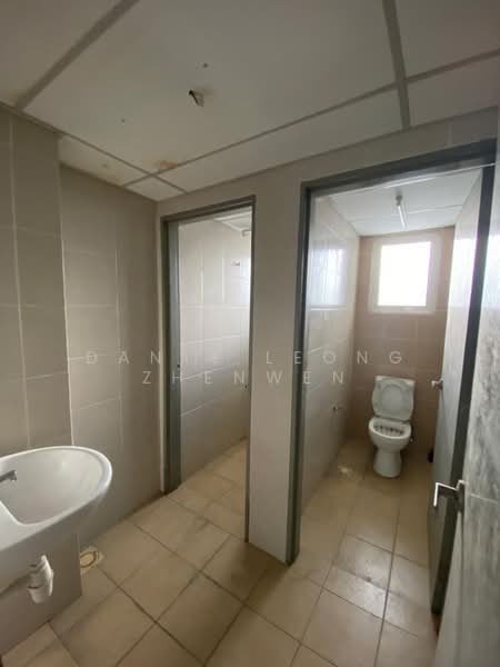 Retail Office for Rent in Seri Kembangan (Selangor) - Dante Leong Zhenwen - Bathroom - PropertyGuru.com.my