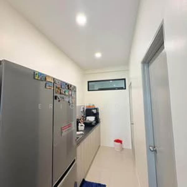 Service Residence for Sale at Gem Suites - Erica Bong - Kitchen - PropertyGuru.com.my