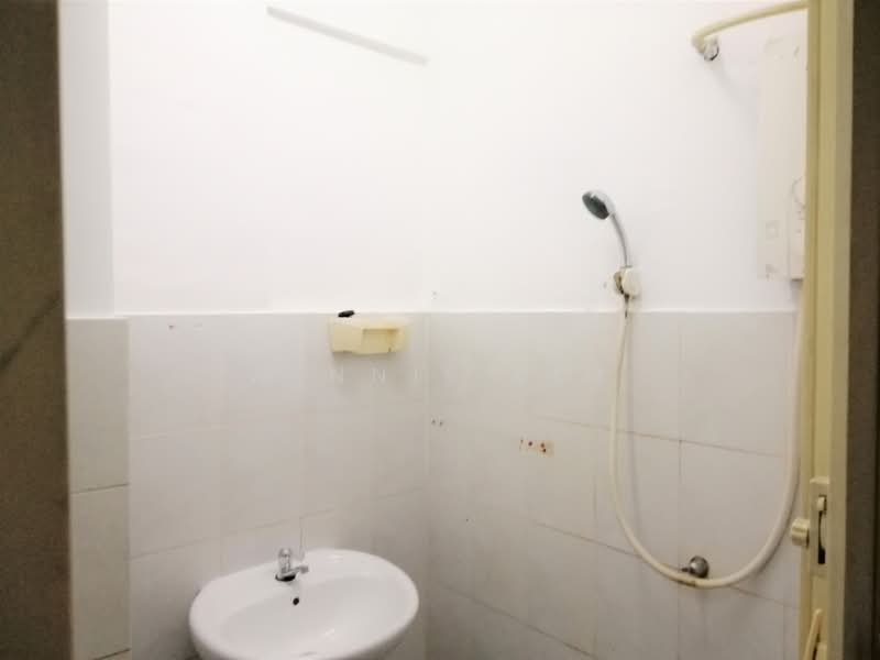 Apartment for Sale at Arena Green - Winnie Lim - Bathroom - PropertyGuru.com.my