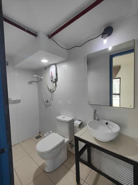 Service Residence for Sale at Colonial @ Empire City - Ann . - Bathroom - PropertyGuru.com.my