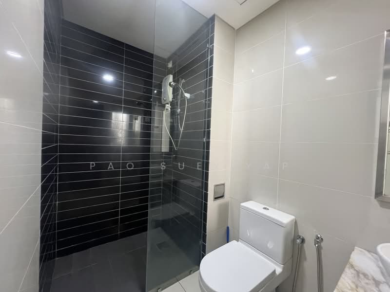 Service Residence for Sale at Centrus Soho - Pao Suey Yap - Bathroom - PropertyGuru.com.my