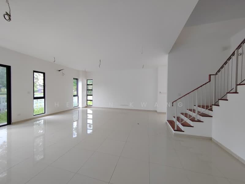 Semi-Detached House for Sale in Shah Alam (Selangor) - Heylen Kwang - Living Room - PropertyGuru.com.my