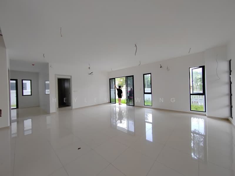 Semi-Detached House for Sale in Shah Alam (Selangor) - Heylen Kwang - Living Room - PropertyGuru.com.my