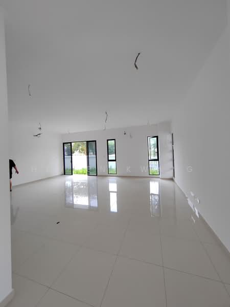 Semi-Detached House for Sale in Shah Alam (Selangor) - Heylen Kwang - Living Room - PropertyGuru.com.my