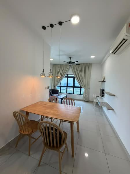 Service Residence for Rent at Meridin Suites @ The Meridin - Joseph Kong - Dining Room - PropertyGuru.com.my