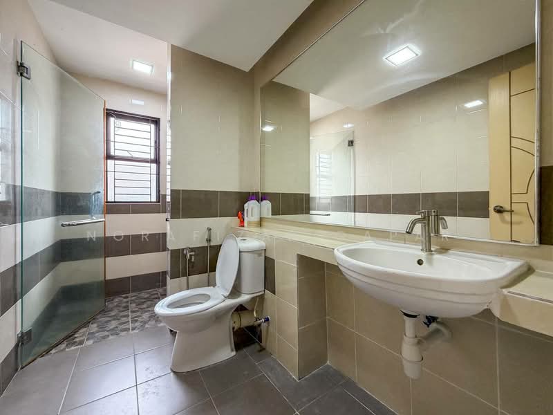 Rumah Teres 3-Tingkat untuk Dijual di Kajang (Selangor) - NoraFizah Gapar - Bathroom - PropertyGuru.com.my