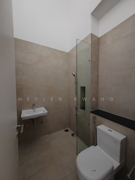 Semi-Detached House for Sale in Shah Alam (Selangor) - Heylen Kwang - Bathroom - PropertyGuru.com.my