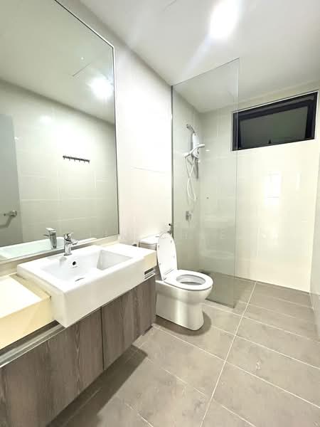 Servis Apartment untuk Disewa di Southkey Mosaic - Jim Chee - Bathroom - PropertyGuru.com.my