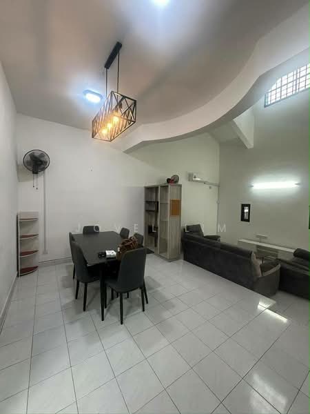 Rumah Teres 1.5 Tingkat untuk Dijual di Bandar Seri Alam (Masai) - Jovel Lim - Living Room - PropertyGuru.com.my