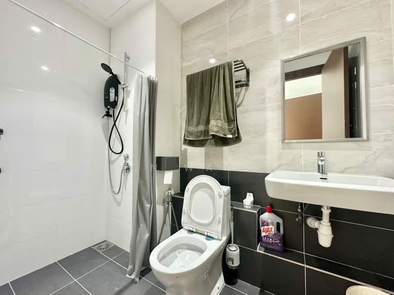 Servis Apartment untuk Disewa di Wave @ Marina Cove - CN Wang - Bathroom - PropertyGuru.com.my