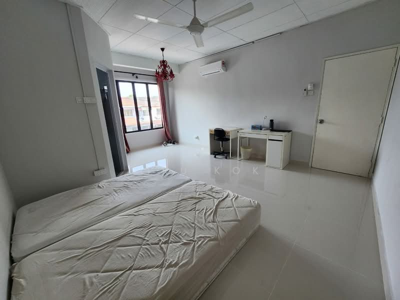 2-storey Terraced House for Rent in Bandar Utama (Selangor) - kiru kok - Bedroom - PropertyGuru.com.my