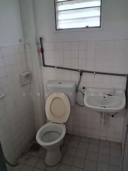 2-storey Terraced House for Rent in Bukit Sentosa (Rawang) - Vincent Tan - Bathroom - PropertyGuru.com.my