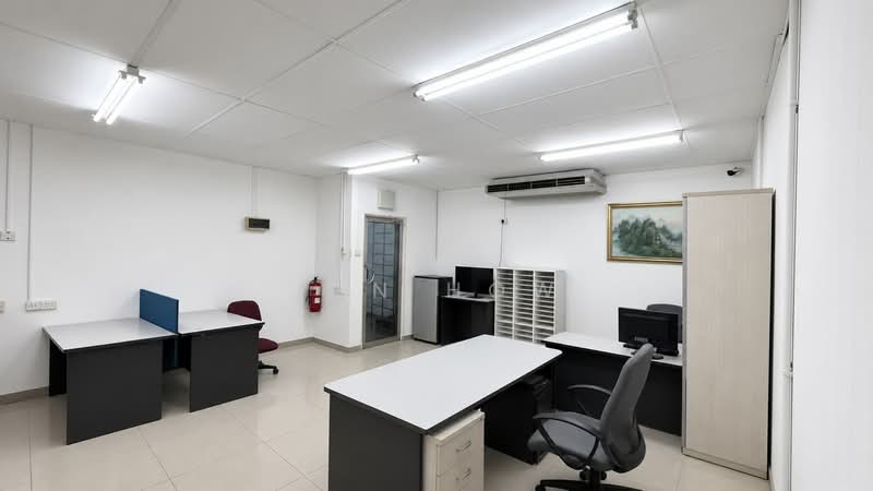 Kilang untuk Disewa di Taman Sri Batu Caves (Batu Caves) - Jun How - Interior - PropertyGuru.com.my