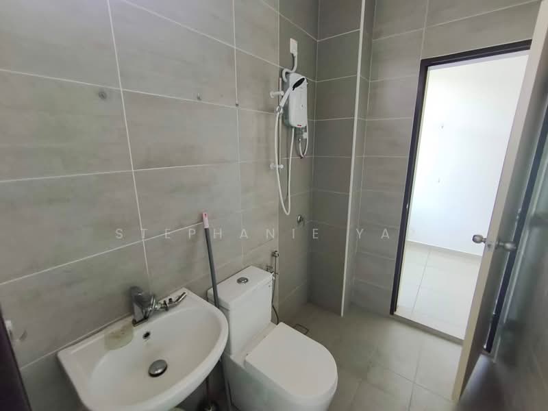 Rumah Teres 2 Tingkat untuk Disewa di Kampung Sentosa Barat (Pasir Gudang) - Stephanie Yap - Bathroom - PropertyGuru.com.my