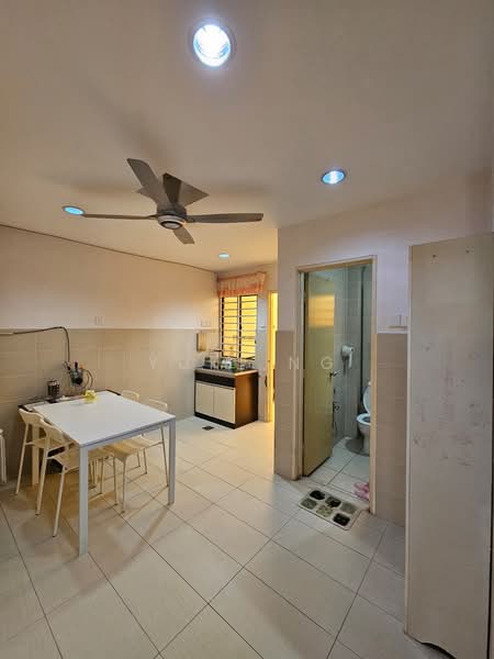 Rumah Teres 2 Tingkat untuk Disewa di Taman Reko Mutiara (Kajang) - Yuki Ng - Dining Room - PropertyGuru.com.my