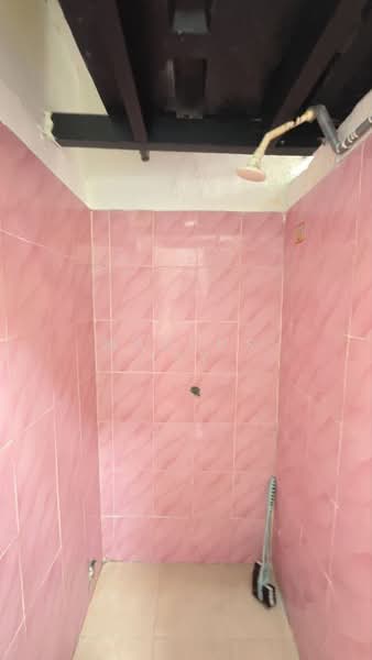 Rumah Flat untuk Dijual di Taman Cendana - Marcus Tey - Bathroom - PropertyGuru.com.my