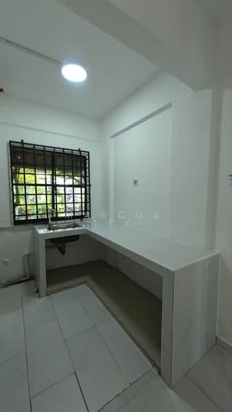 Rumah Flat untuk Dijual di Taman Cendana - Marcus Tey - Kitchen - PropertyGuru.com.my