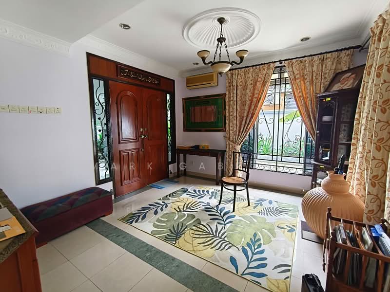 Rumah Berkembar untuk Dijual di Petaling Jaya (Selangor) - Mark Gabriel - Entrance - PropertyGuru.com.my