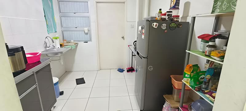Pangsapuri untuk Dijual di Idaman Iris - Li Fang - Kitchen - PropertyGuru.com.my