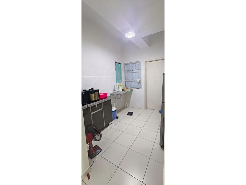 Pangsapuri untuk Dijual di Idaman Iris - Li Fang - Kitchen - PropertyGuru.com.my