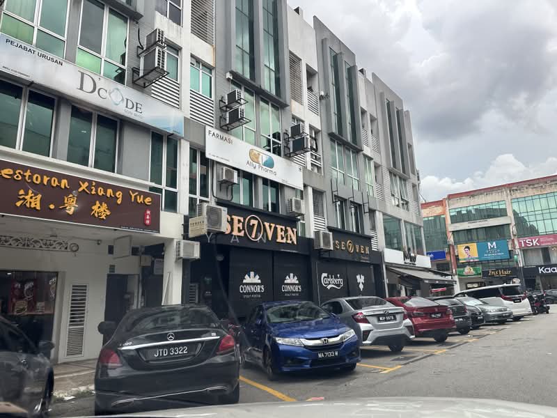 Shop for Rent in Bandar Puteri Puchong (Puchong) - Yang . - Exterior - PropertyGuru.com.my