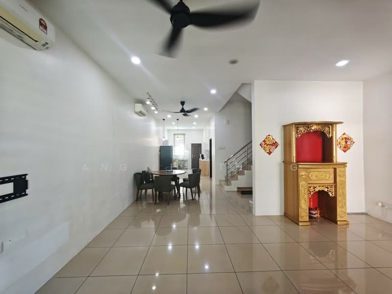 Rumah Teres 2 Tingkat untuk Dijual di Taman Prestij (Balik Pulau) - Ang Lee Theng - Living Room - PropertyGuru.com.my