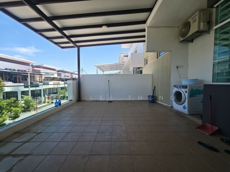 Rumah Teres 2 Tingkat untuk Dijual di Taman Prestij (Balik Pulau) - Ang Lee Theng - Balcony - PropertyGuru.com.my