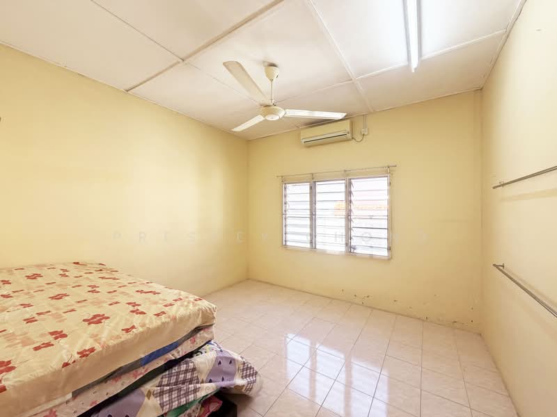 Rumah Banglo untuk Dijual di Malim Nawar (Perak) - Presley Chong - Bedroom 1 - PropertyGuru.com.my
