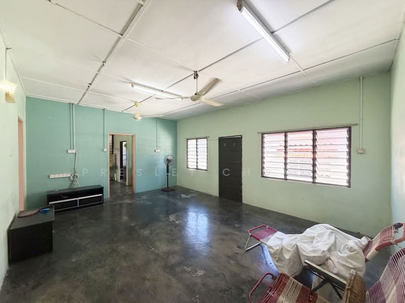 Rumah Banglo untuk Dijual di Malim Nawar (Perak) - Presley Chong - Dining Area - PropertyGuru.com.my