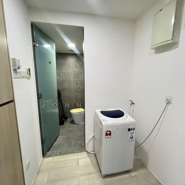 Servis Apartment untuk Disewa di Sky Park - John Kwan - Bathroom - PropertyGuru.com.my
