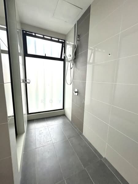 Service Residence for Rent at Southkey Mosaic - Roy Yap - Bathroom - PropertyGuru.com.my