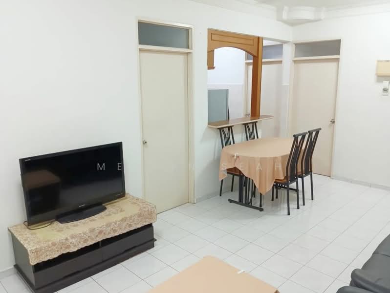 Rumah Flat untuk Dijual di Pesara Nipah - Mervyn Seah - Living Room - PropertyGuru.com.my