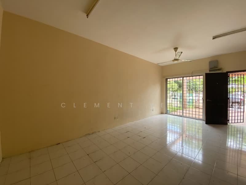 2-storey Terraced House for Rent in Setia Impian (Setia Alam) - Clement Yew - Living Room - PropertyGuru.com.my