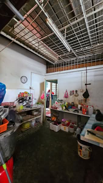 Rumah Berkembar untuk Dijual di George Town (Penang) - Ang Lee Theng - Kitchen - PropertyGuru.com.my