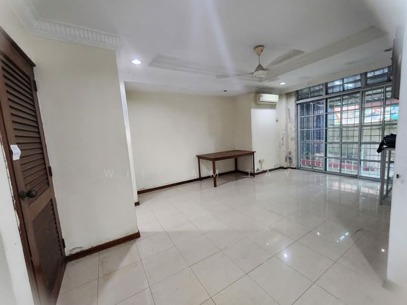 Rumah Berkembar untuk Dijual di Kampung Mohd Amin (Johor Bahru) - William Tay - Living Room - PropertyGuru.com.my