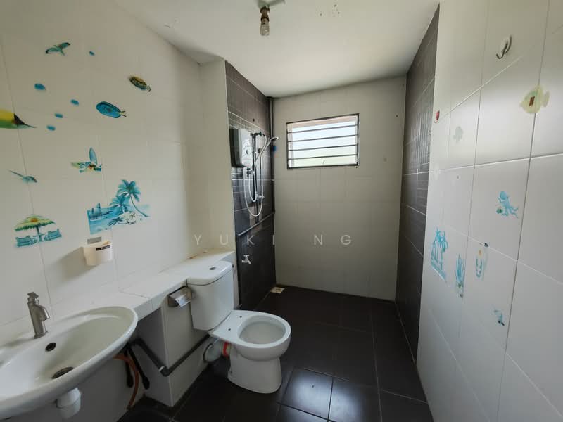 2-storey Terraced House for Rent in Semenyih (Selangor) - Yuki Ng - Bathroom - PropertyGuru.com.my