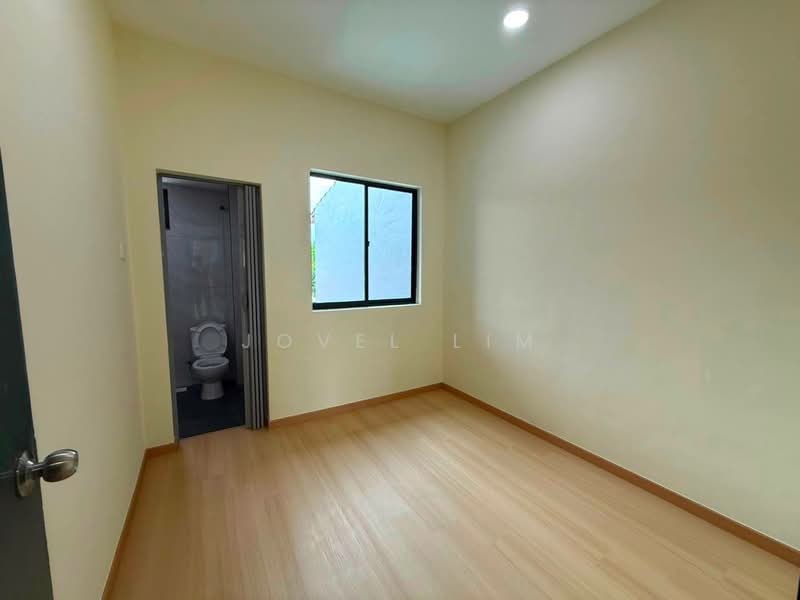 Rumah Teres 2 Tingkat untuk Dijual di Taman Pulai Indah (Johor Bahru) - Jovel Lim - Bathroom - PropertyGuru.com.my