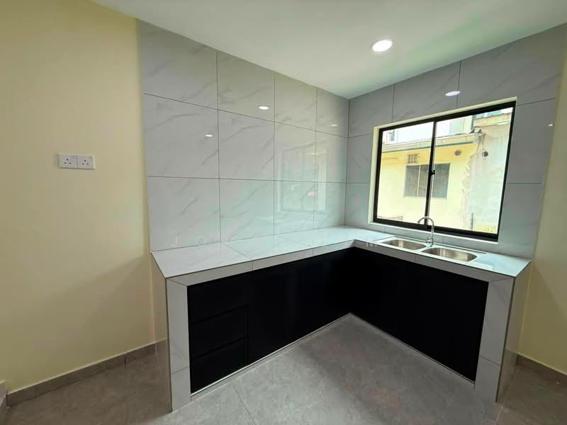 Rumah Teres 2 Tingkat untuk Dijual di Taman Pulai Indah (Johor Bahru) - Jovel Lim - Kitchen - PropertyGuru.com.my