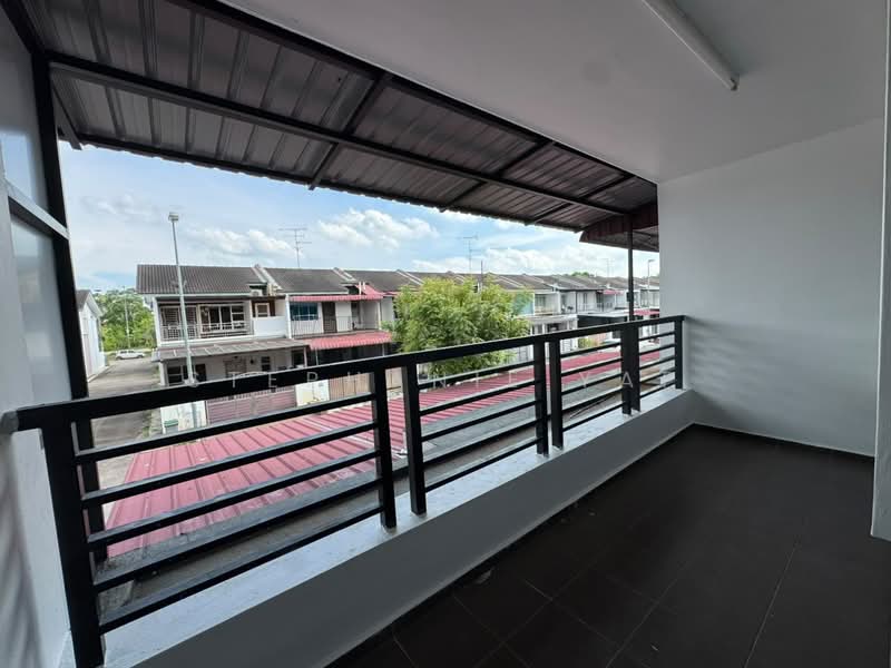 Rumah Teres 2 Tingkat untuk Disewa di Nusa Bayu (Iskandar Puteri (Nusajaya)) - Stephanie Yap - Balcony - PropertyGuru.com.my