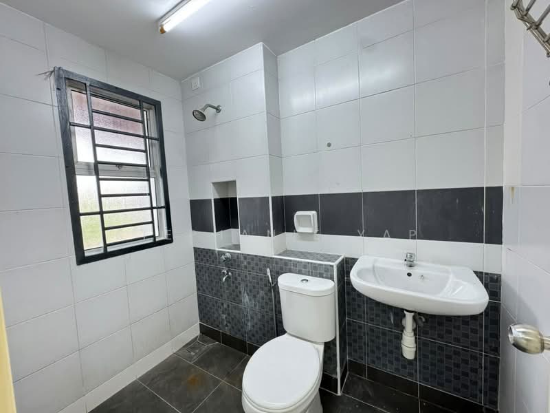 Rumah Teres 2 Tingkat untuk Disewa di Nusa Bayu (Iskandar Puteri (Nusajaya)) - Stephanie Yap - Bathroom - PropertyGuru.com.my